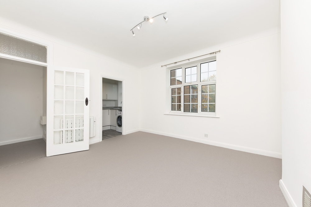 house or flat for sale or rent in south west London